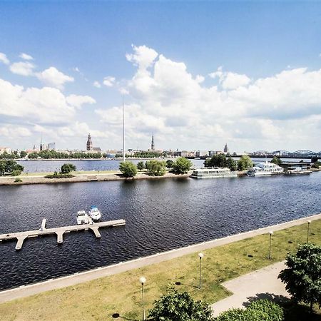 Winwinstay Superior Apartment By River Daugava Riga Kültér fotó