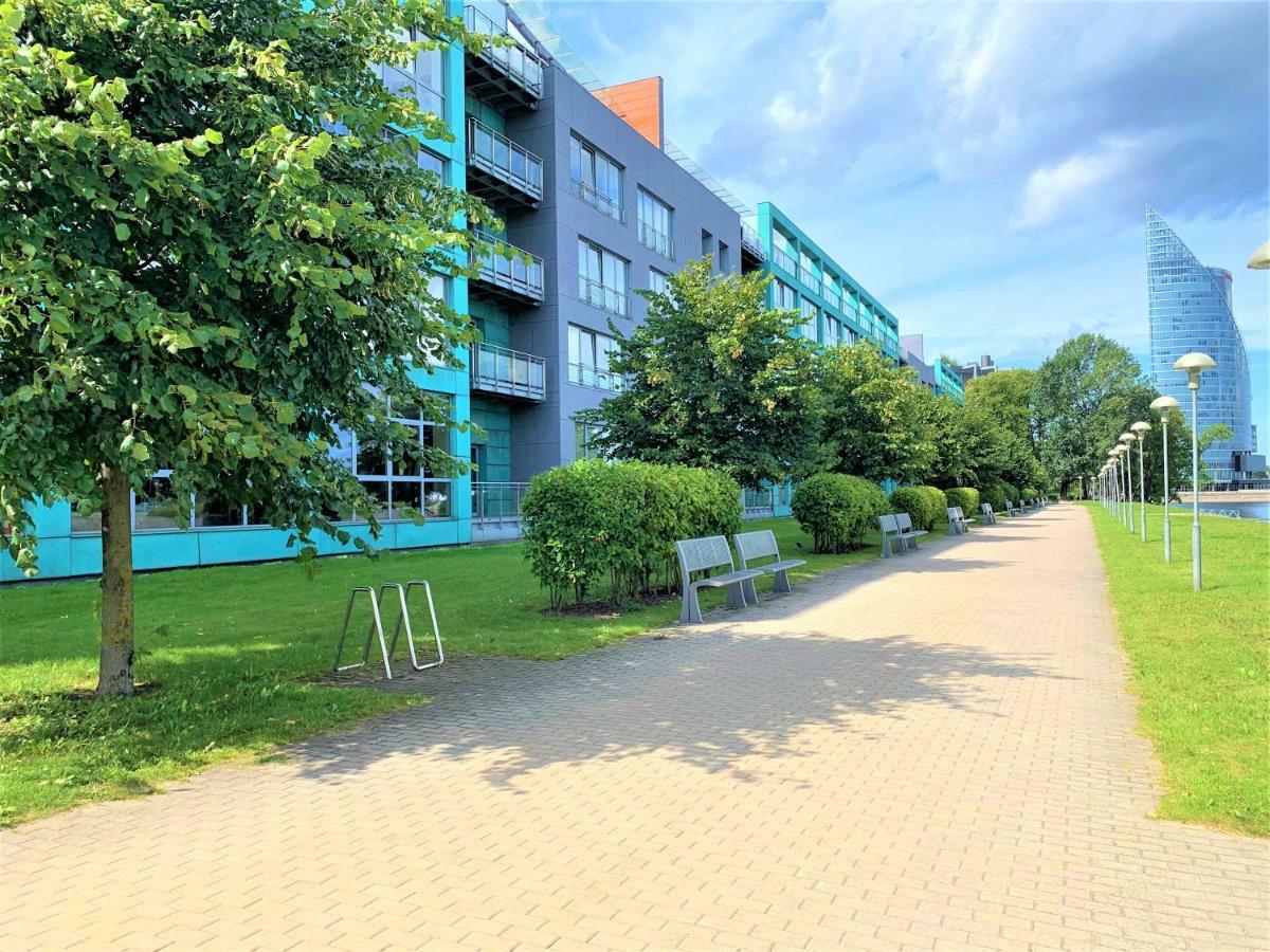 Winwinstay Superior Apartment By River Daugava Riga Kültér fotó